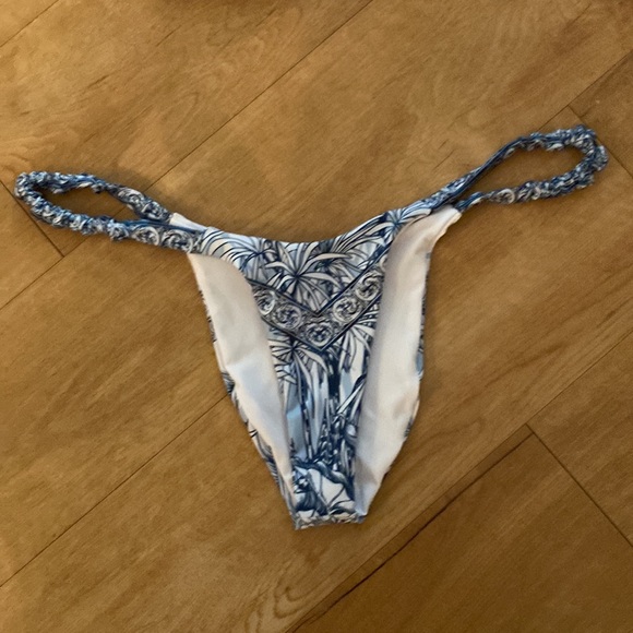 SEXY MAPALE BIKINI - Picture 2 of 6